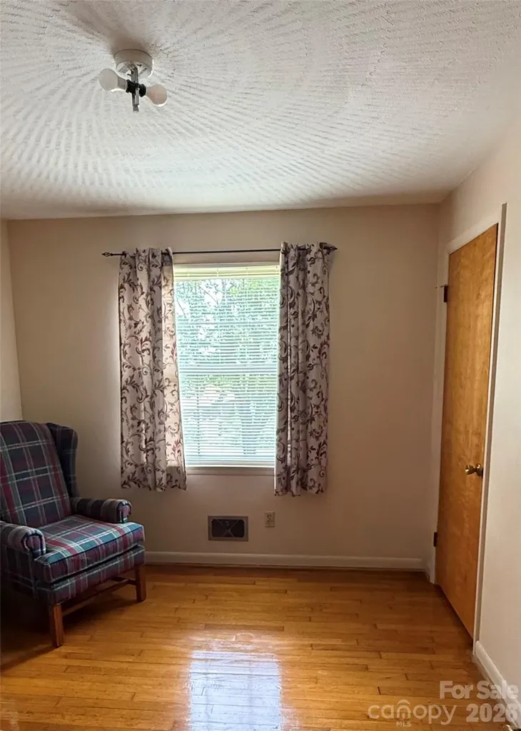 9108 Wilson Heights Avenue Hildebran NC 28637