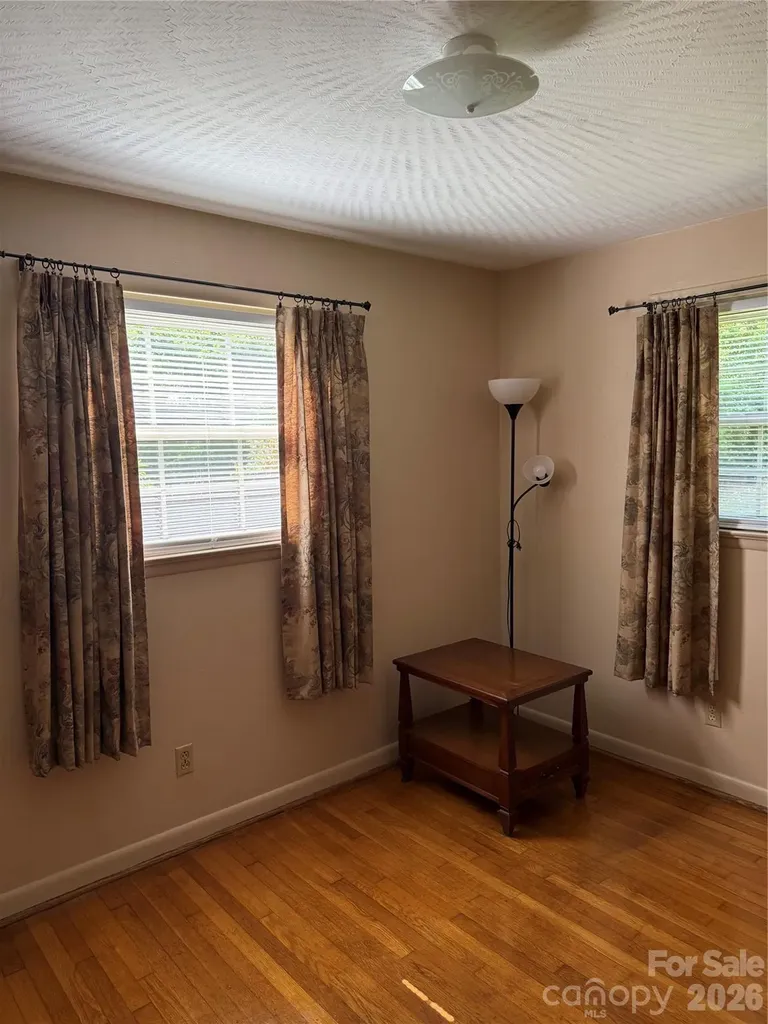 9108 Wilson Heights Avenue Hildebran NC 28637