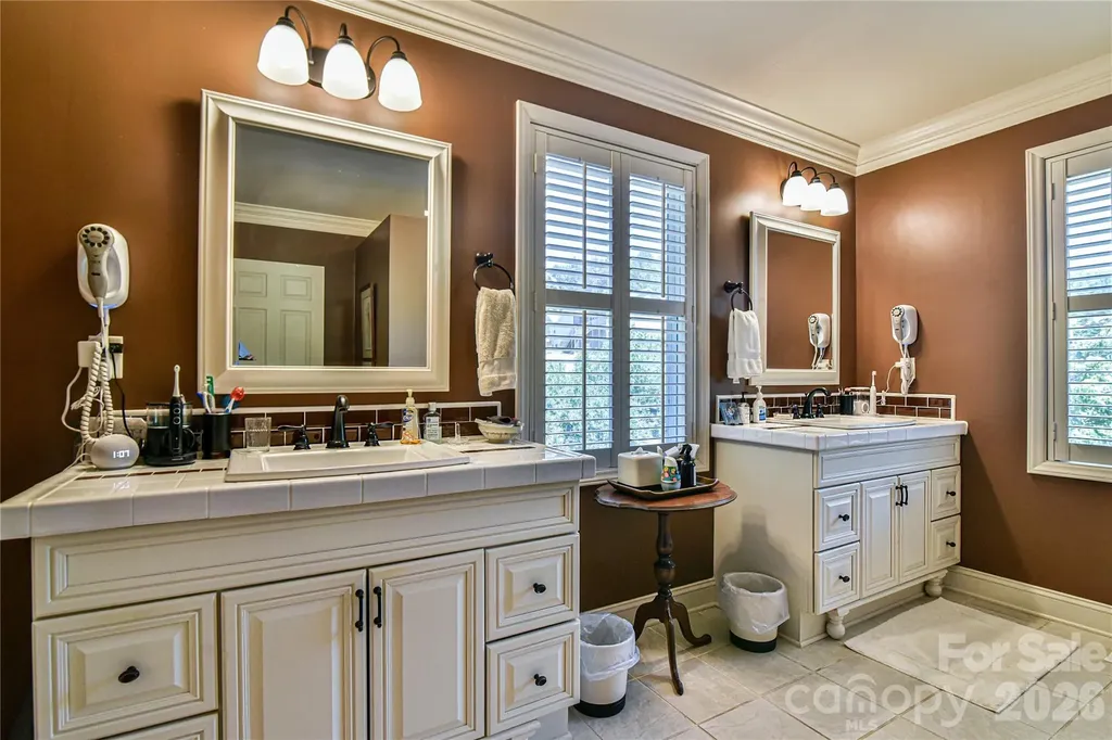 518 Forest Ridge Drive Mars Hill NC 28754
