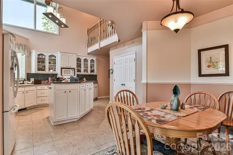518 Forest Ridge Drive Mars Hill NC 28754