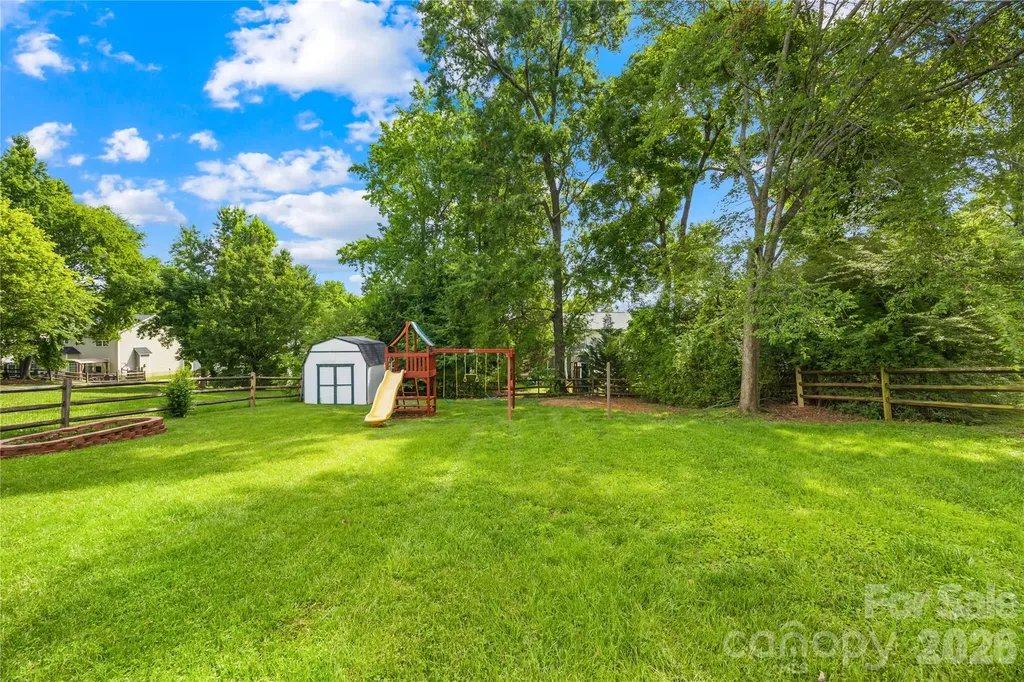4710 Lenox Hill Place Charlotte NC 28269