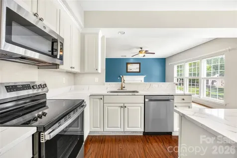 4710 Lenox Hill Place Charlotte NC 28269