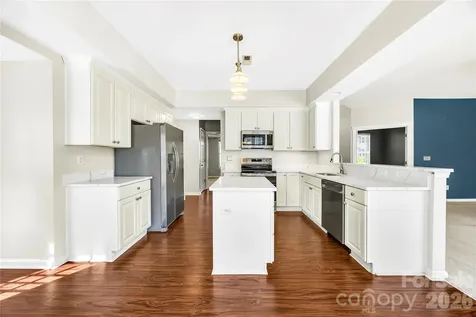4710 Lenox Hill Place Charlotte NC 28269