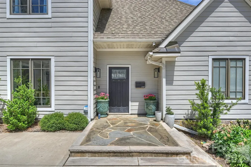 237 Hunter Lane Charlotte NC 28211