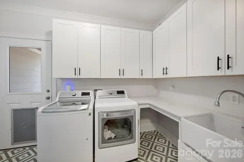 237 Hunter Lane Charlotte NC 28211
