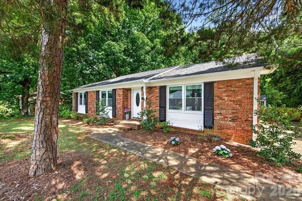 4914 Glenbrier Drive Charlotte NC 28212