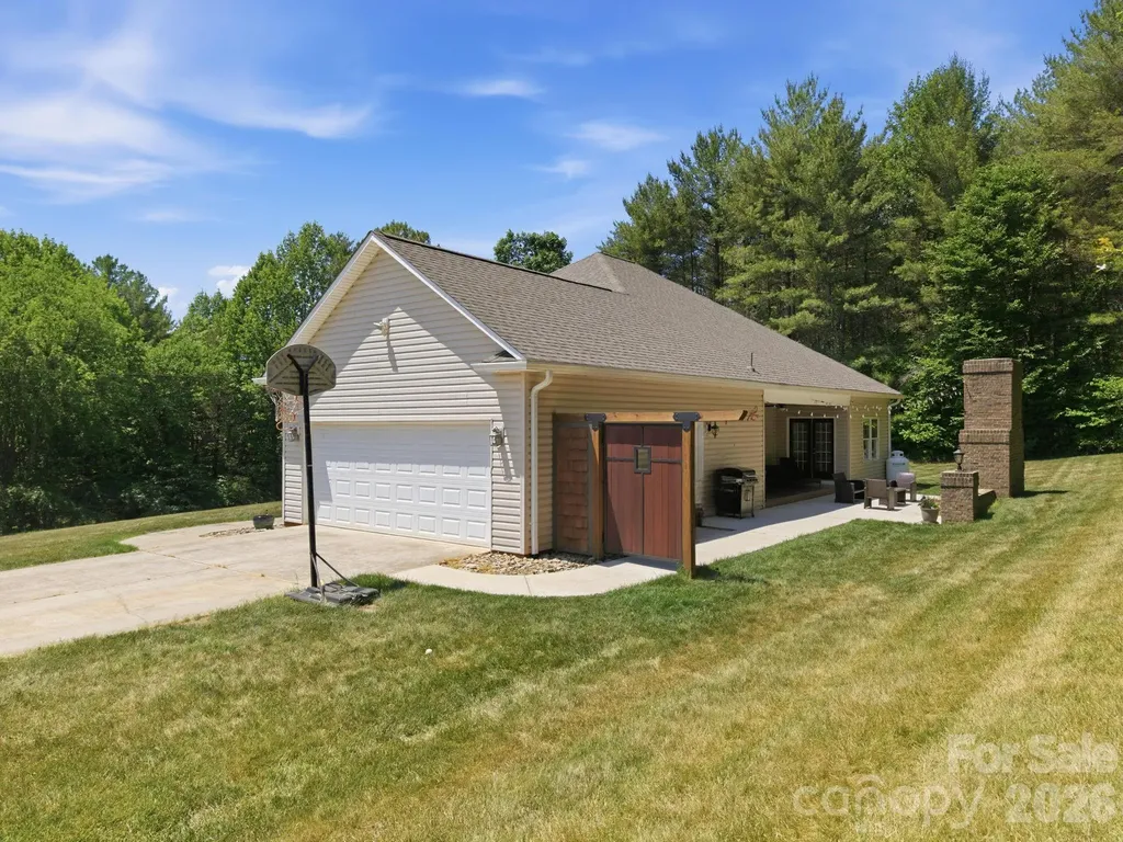 23 Moser Circle Taylorsville NC 28681