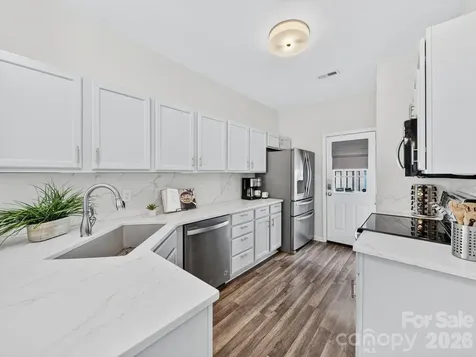 751 Plaza Walk Drive Charlotte NC 28215
