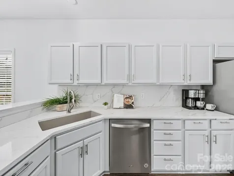751 Plaza Walk Drive Charlotte NC 28215