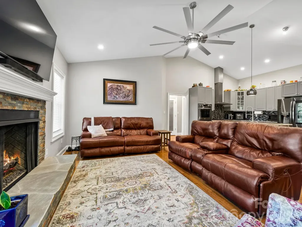 156 Dogwood Drive Weaverville NC 28787