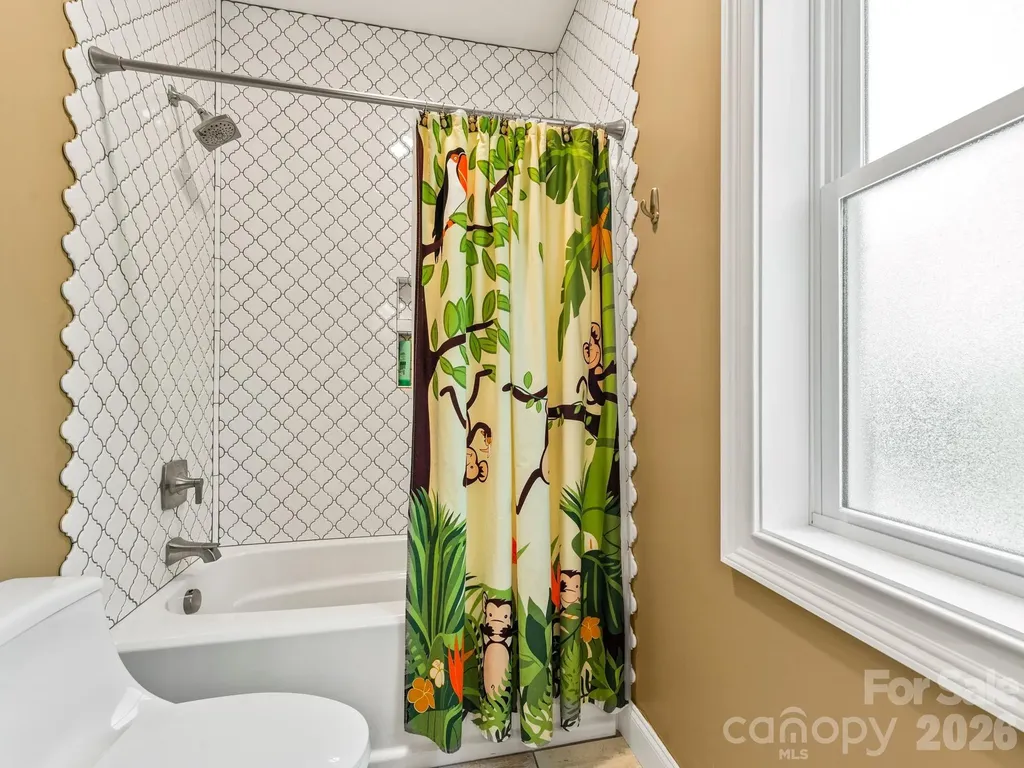 156 Dogwood Drive Weaverville NC 28787