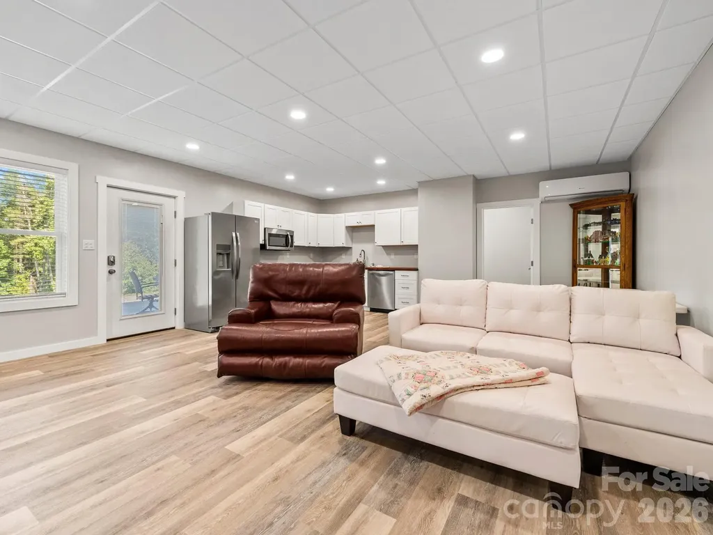 156 Dogwood Drive Weaverville NC 28787
