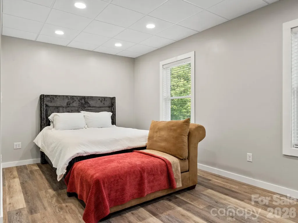 156 Dogwood Drive Weaverville NC 28787