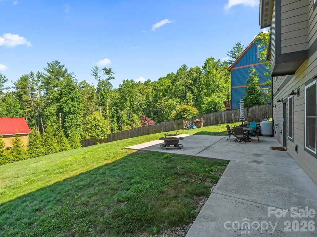 156 Dogwood Drive Weaverville NC 28787
