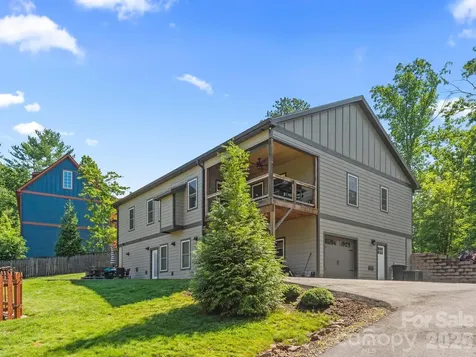 156 Dogwood Drive Weaverville NC 28787