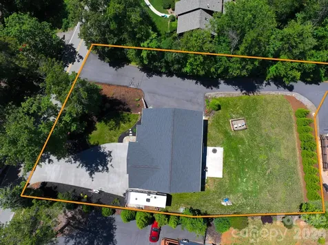 156 Dogwood Drive Weaverville NC 28787