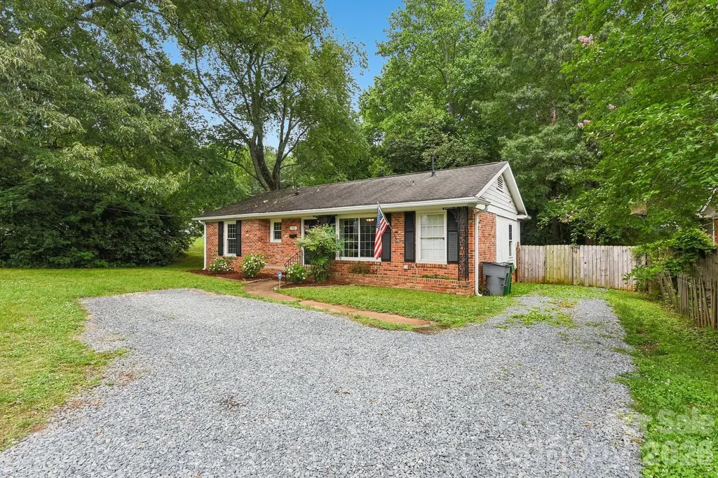 933 Clanton Road Charlotte NC 28217
