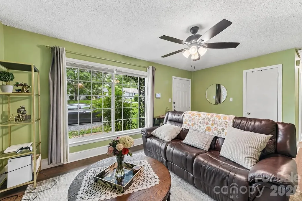 933 Clanton Road Charlotte NC 28217