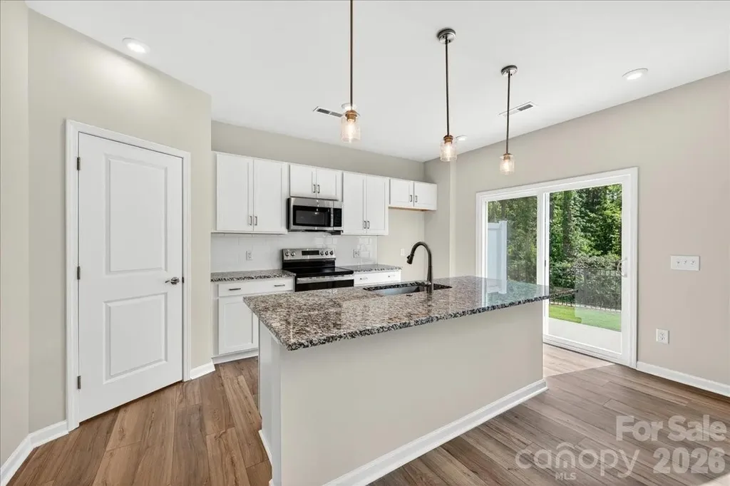 6049 Longar Lane Charlotte NC 28269