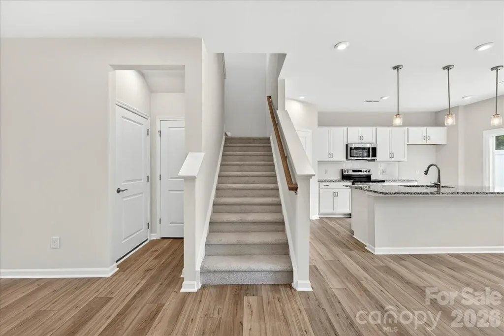 6049 Longar Lane Charlotte NC 28269
