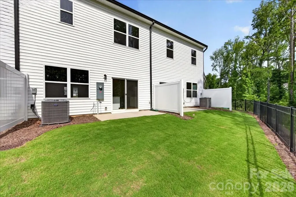 6049 Longar Lane Charlotte NC 28269