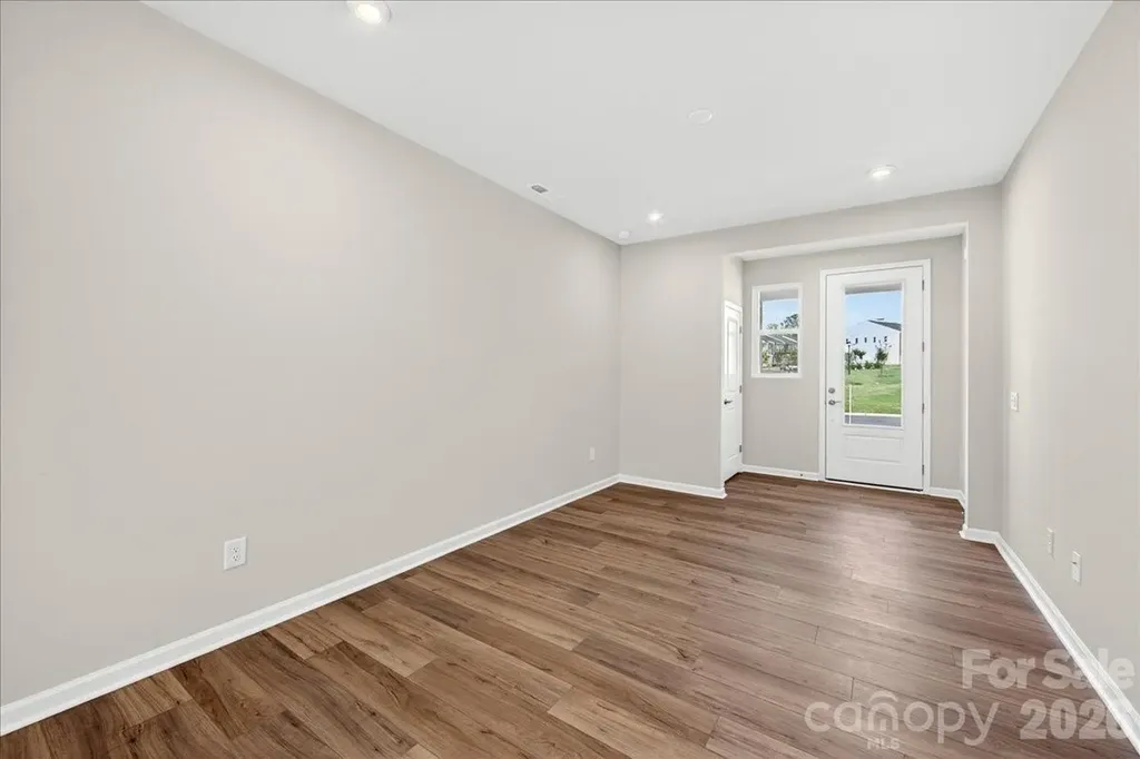6049 Longar Lane Charlotte NC 28269