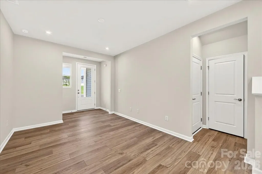 6049 Longar Lane Charlotte NC 28269