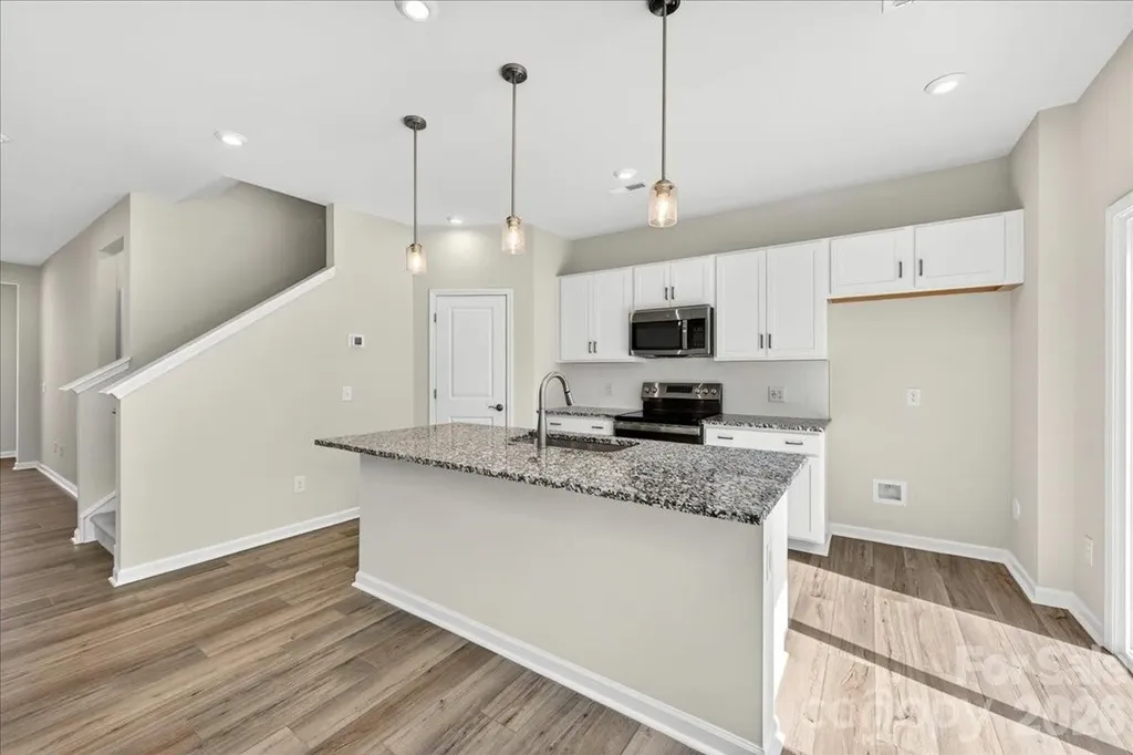 6049 Longar Lane Charlotte NC 28269