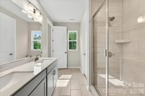 6049 Longar Lane Charlotte NC 28269