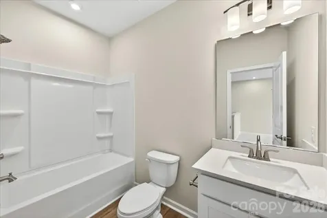 6049 Longar Lane Charlotte NC 28269