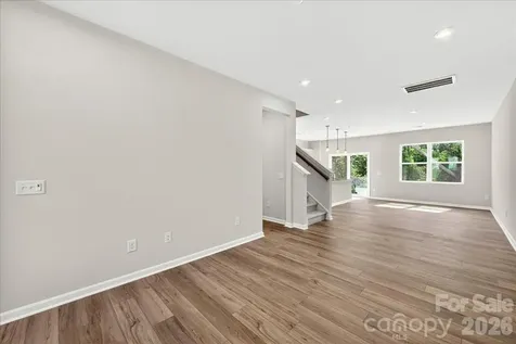 6049 Longar Lane Charlotte NC 28269