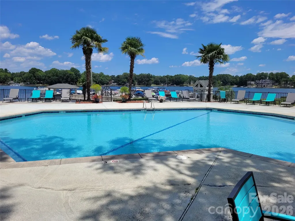 2121 Regatta Lane Denver NC 28037