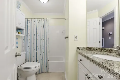 2121 Regatta Lane Denver NC 28037