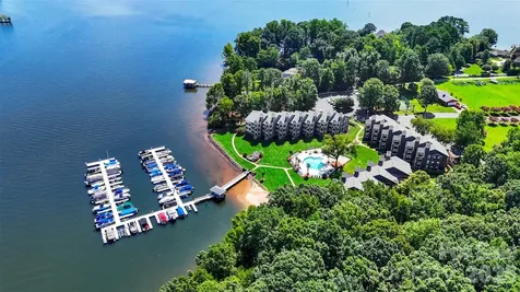 2121 Regatta Lane Denver NC 28037