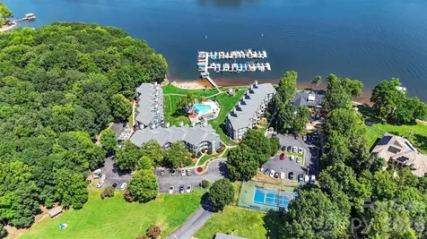 2121 Regatta Lane Denver NC 28037