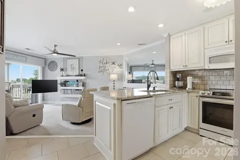 2121 Regatta Lane Denver NC 28037