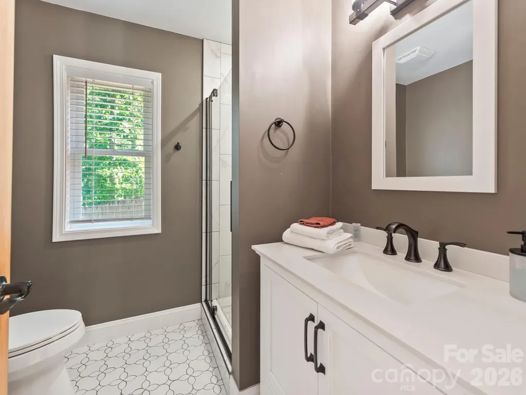 154 Dogwood Drive Weaverville NC 28787