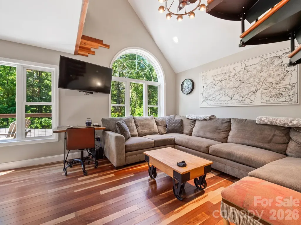 154 Dogwood Drive Weaverville NC 28787