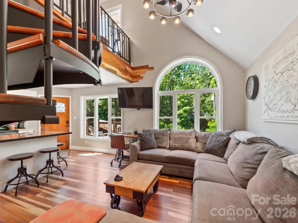 154 Dogwood Drive Weaverville NC 28787