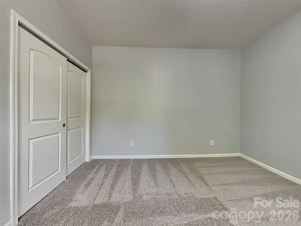 9425 Hartington Place Charlotte NC 28269
