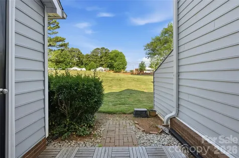 5227 Amity Springs Drive Charlotte NC 28212
