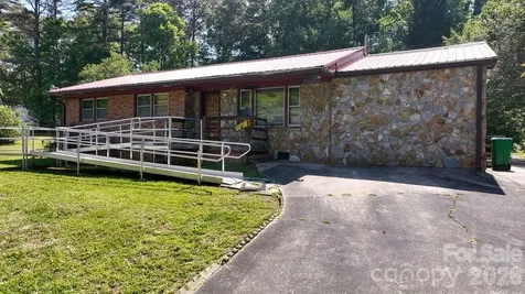 905 S 10th Street Bessemer City NC 28016