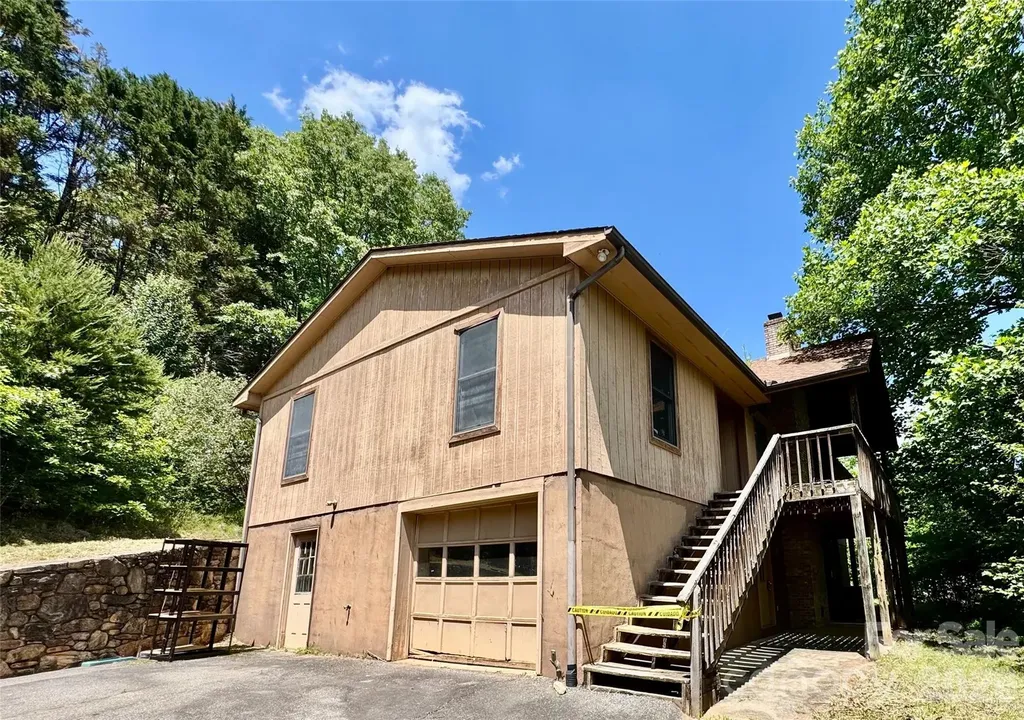 64 Dillingham Road Barnardsville NC 28709