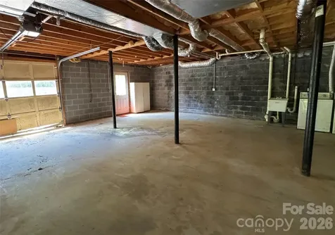 64 Dillingham Road Barnardsville NC 28709