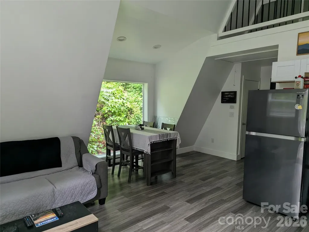 87 Hershel Lane Swannanoa NC 28778