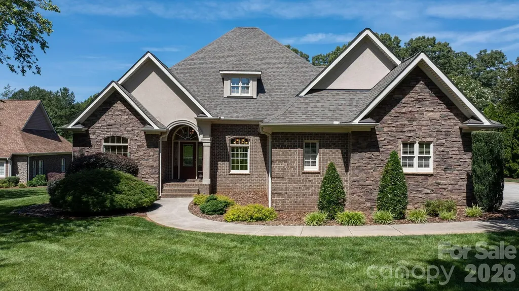 1055 Catawba Greens Drive Newton NC 28658