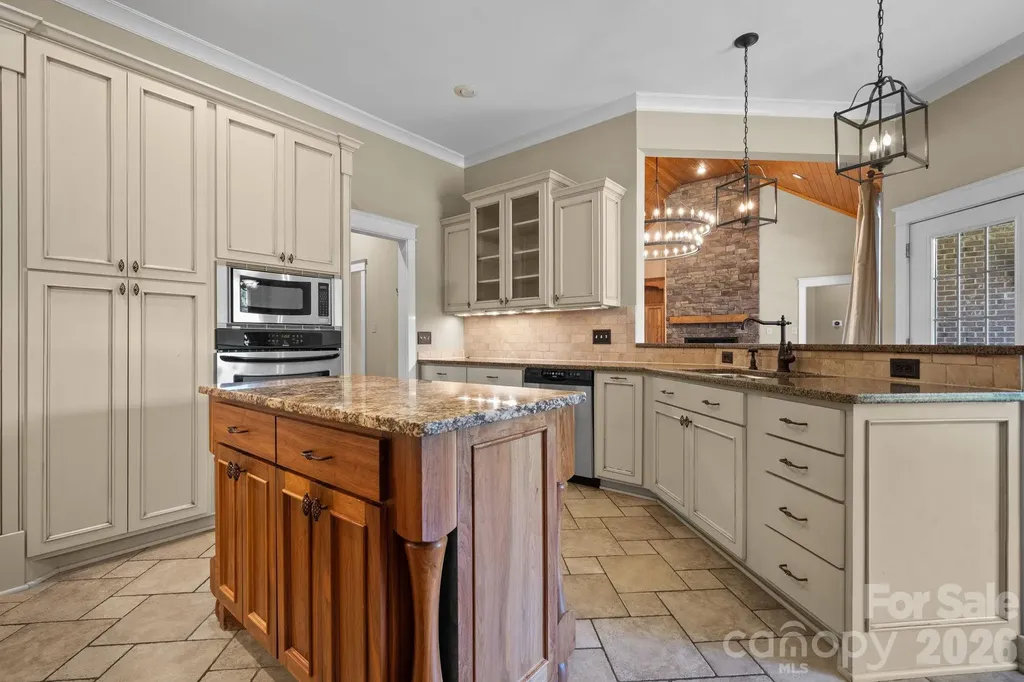 1055 Catawba Greens Drive Newton NC 28658