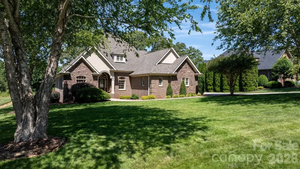 1055 Catawba Greens Drive Newton NC 28658