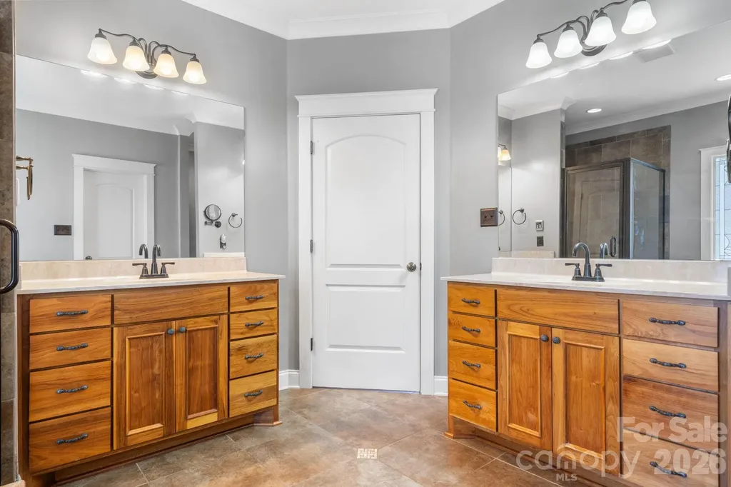 1055 Catawba Greens Drive Newton NC 28658