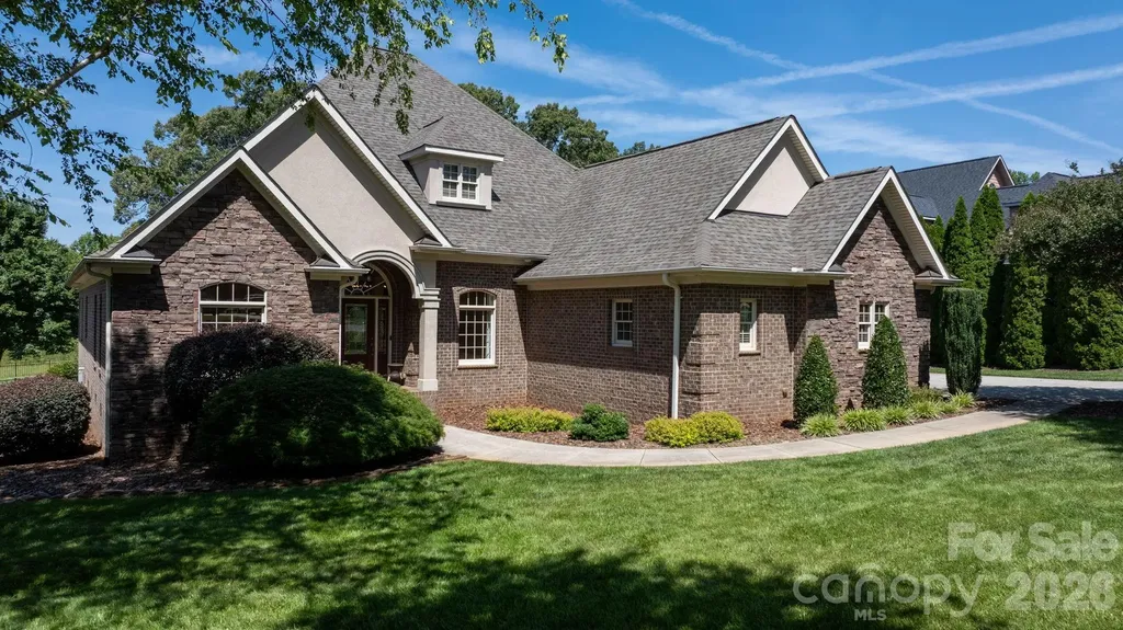 1055 Catawba Greens Drive Newton NC 28658